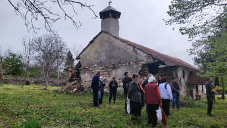 Жителите на великотърновското село Ветринци започнаха благотворителна инициатива с разкриване
