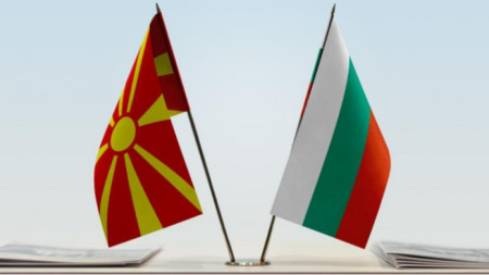 Евродепутати от всички политически сили призоваха България и Северна Македония