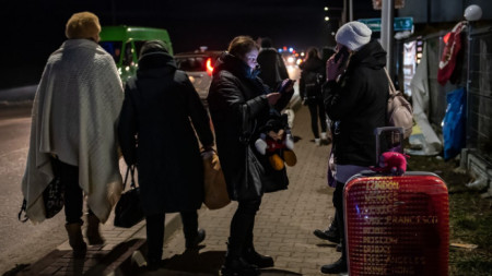 Продължава бежанския поток от Украйна към Западна Европа  Преминалите през полско украинската