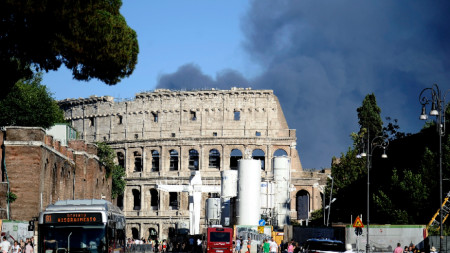 Пожарът в Рим е четвърти за по-малко от месец, 9 юли 2022 г.