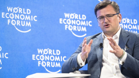Украинският външен министър Дмитро Кулеба участва на Световния икономическо форум в Давос