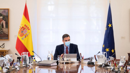 Испанският министър председател Педро Санчес отчете дейността на правителството за първото