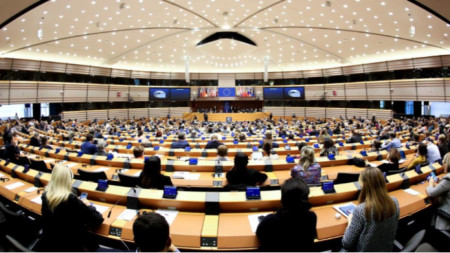 Европейският парламент ще гласува днес ратификацията на споразумението за търговия