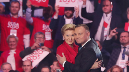 Полският президент Анджей Дуда със съпругата си Агата Корнхаузер-Дуда  на откриването на предизборната кампания