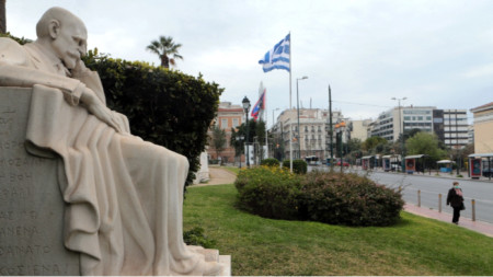 Идва ли краят на продължилия повече от десетилетие гръцки епос