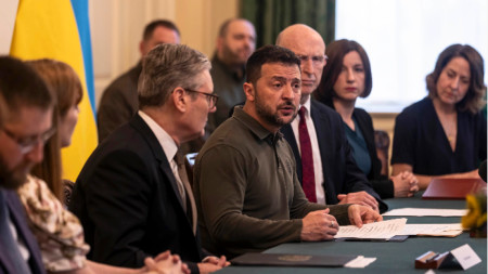 Зеленски участва на заседание на новия британски кабинет на Стармър