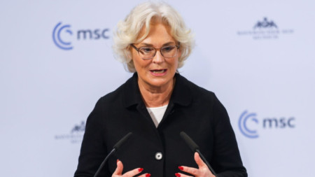 Кристин Ламбрехт, германски военен министър