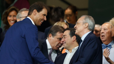 Надал вярва, че Флорентино Перес (вдясно) е чудесен президент на Реал.
