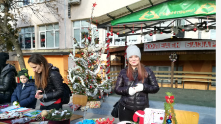 Коледен базар в ОУ Иван Вазов Видин 