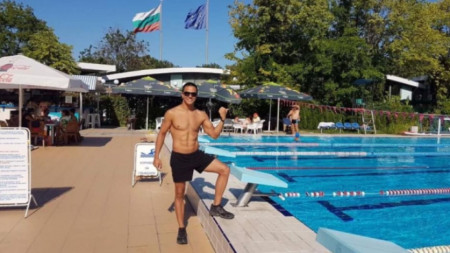 Цанко Цанков е готов да постави рекорд, като преплува Бургаския залив.