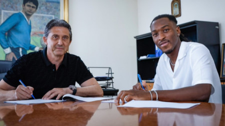ПФК Левски подписа договор за три години със защитника  Алдаир Невеш Пауло Фаустино