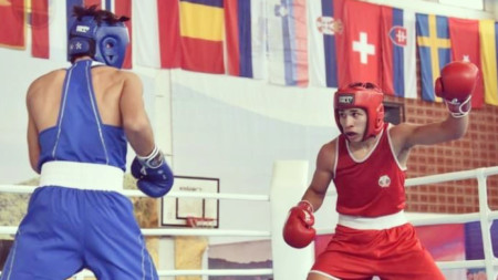 Българските боксьори допуснаха поражения в трети състезателен ден на европейското