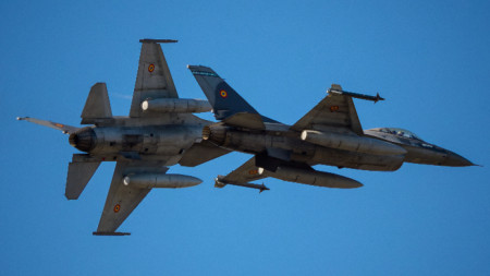 Изтребители Ф-16 на румънските ВВС
