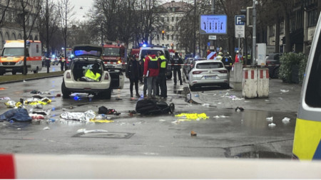 Автомобилът, който беше врязан сред протестиращи в Мюнхен, 13 февруари 2025 г. 