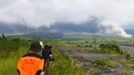 Изригването на вулкана Семеру, 4 ноември 2022 г.