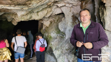 Веселин Хаджиев е готов да поведе поредната група туристи