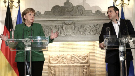Ангела Меркел и Алексис Ципрас на пресконференцията им в Атина.