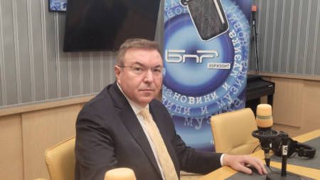 Костадин Ангелов