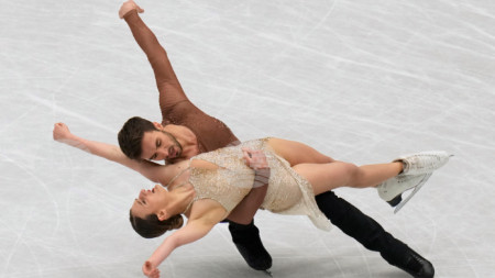 Олимпийските шампиони при танцовите двойки Габриела Пападакис и Гийом Сизерон