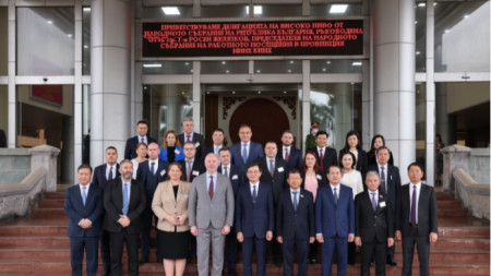 Българска парламентарна делегация във Виетнам