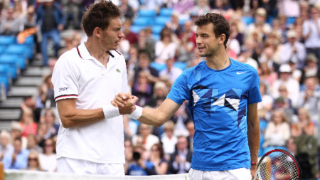 Григор се поздравява с Маю след първата им среща през 2012 в Куинс клъб, спечелена от българина.