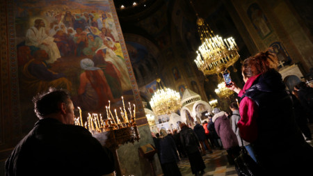 На празничното богослужение за Бъдни вечер в патриаршеската катедрала 