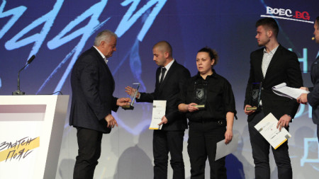 Венилин Тодоров получава наградата треньор №1 за 2018 