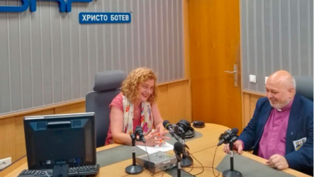 Ана-Мария Кръстева и епископ Светослав Василев
