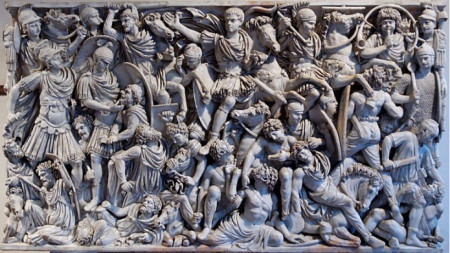 Саркофагът „Grande Ludovisi“ с бойна сцена между римски войници и германци.