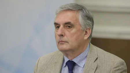 Ивайло Калфин