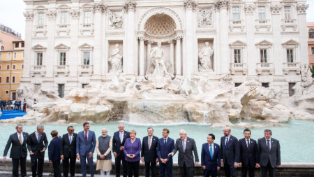 Лидерите на страните от Г-20 пред фонтана 