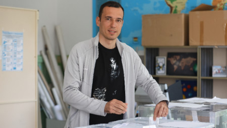 Кметът на София Васил Терзиев гласува на изборите 