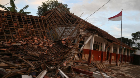 Земетресение от 5,6 по Рихтер удари Западна Ява, Индонезия, 21.11.2022 г.