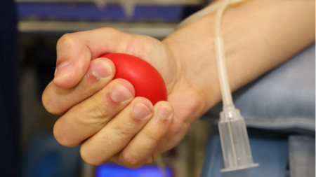 По 1000 души на месец даряват кръв в Районния център