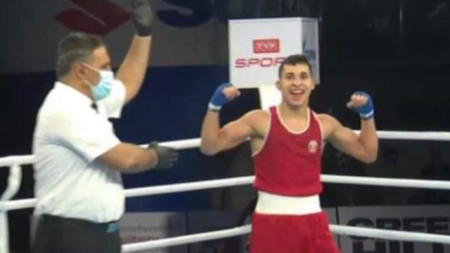 Радослав Росенов спечели бронзов медал от Световното първенство по бокс