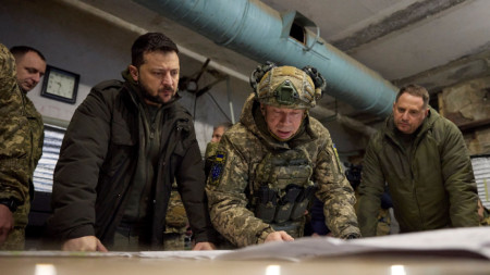 Президентът на Украйна посети команден пункт на въоръжените сири край Купянск, Харковска област
