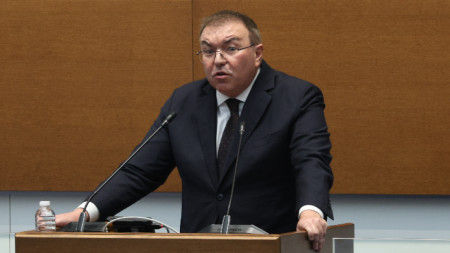 Проф. Костадин Ангелов