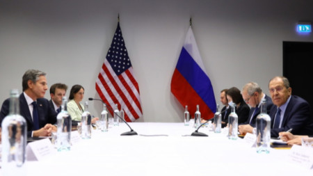 Руският външен министър Сергей Лавров и американският държавен секретар Антъни