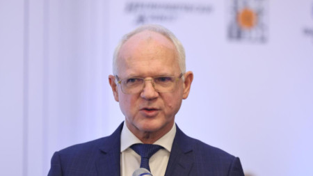 Васил Велев