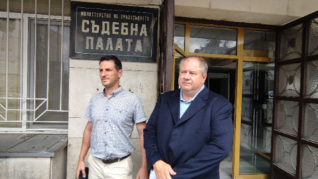 Говорителят на окръжна прокуратура Велико Търново Илиан Благоев и наблюдаващият прокурор Радослав Косев.