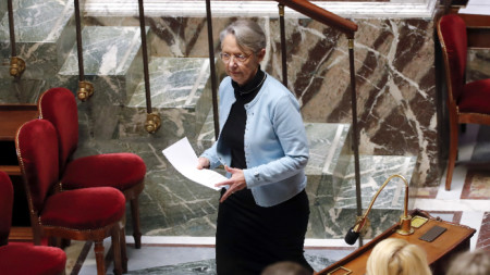 Френската премиерка Елизабет Борн в Националното събрание по време на обсъжданията по вотовете на недоверие, Париж, 20 март 2023 г.