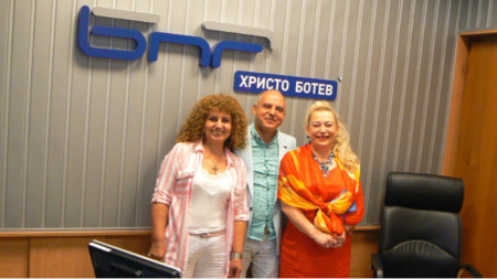 Арх. Теодора Джерманова, Христо Киров и Анелия Торошанова (отляво надясно)