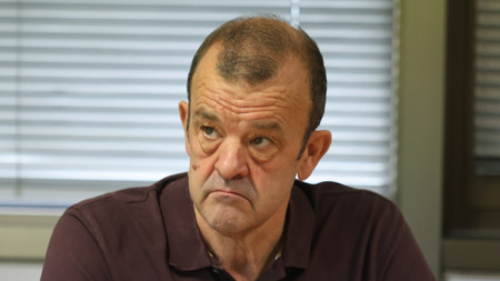 Николай Костов