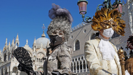 От утре в цяла Италия започват карнавалните дни Начало на