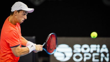 Адриан Андреев се класира за четвъртфиналите на тенис турнира на
