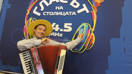 Акордеонистът Исус Ангелов