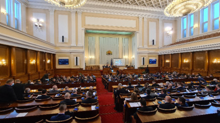 Мнозинството в Народното събрание отхвърли искането на ГЕРБ СДС за