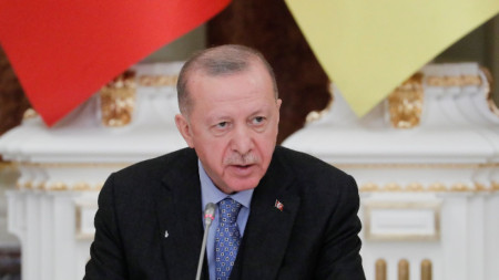 Турският президент Реджеп Ердоган направи обръщение към делегациите на Киев