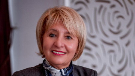 адв. Елиза Николова