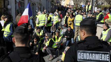 Хиляди са излезли на протести в различни райони на Франция